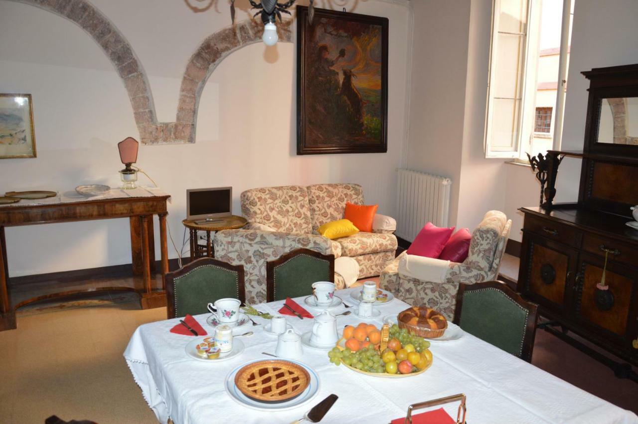 Casa Ciri Bed&Breakfast Foligno Exterior foto
